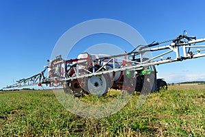 Agricultural chemical sprayer