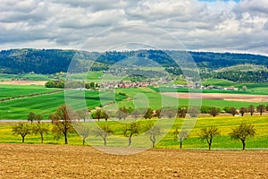 Zemědělská pole, venkovská krajina