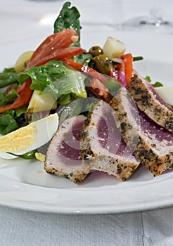 Ahi tuna salad