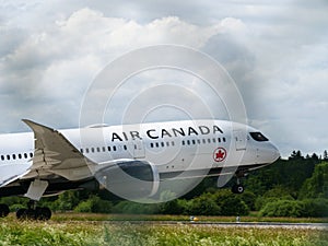 Air Canada Plane Take Off at ZÃÂ¼rich Airport Switzerland