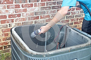 Air conditioner maintenance, compressor condenser coil