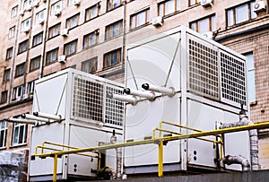 Air conditioning chillers