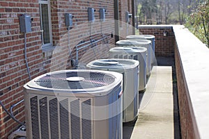 Air conditioning units