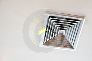 Air duct ceiling