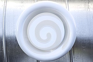 Air grille on a circular duct