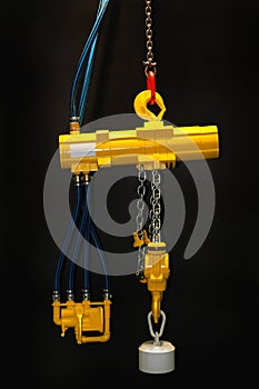 Air hoist photo