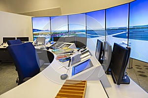 Air traffic control simulator