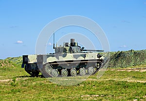 Airborne combat vehicle