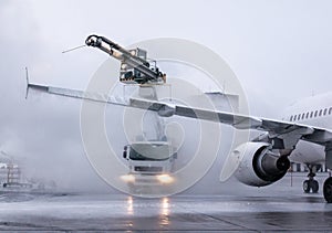 Aircraft de-icing procedure