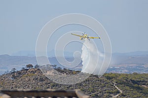 Aircraft Fighting A Bush Fire - Fire Fighters Bush Fores Plane