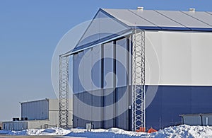 Aircraft hangar