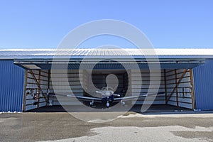 Aircraft hangar