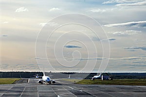 Aircraft on the taxiway
