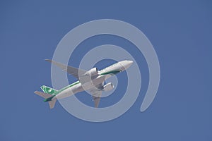 airlines flying image
