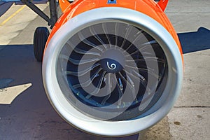 Airplane engine propeller engine details