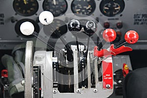 Airplane thrust control