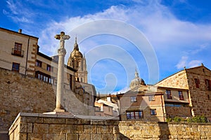 Ajusticiados cross Salamanca at Anibal door photo