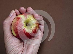 Akane apple