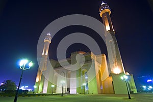 Al-Fatih Mosque night scene