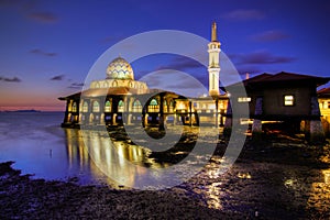 Al-Hussain Mosque in blue hour sunset photo