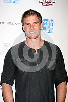 Alan Ritchson