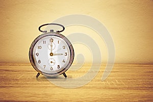 Alarm clock with time changeover photo