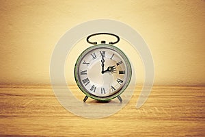 Alarm clock with time changeover to summer time