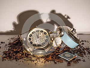 Alarm clock to burn. Time as an enemy, beat time, choose a different lifestyle. Fight against the run-down style of life.