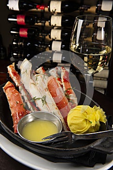 Alaskan King Crab Legs with Lemon and Butter