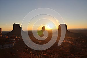 Alba sulla Monument Valley photo