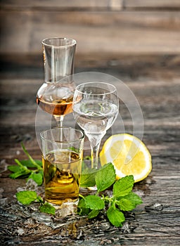 Alcoholic Drinks ice lemon mint leaves Food beverages