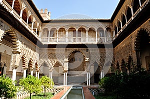 Seville real alcazar water pool photo