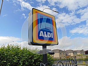 Aldi Sign