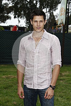 Alex Meraz, Elizabeth Glaser