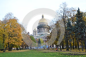 Alexander Garden and St.Isaacs Cathedral in autumn day.