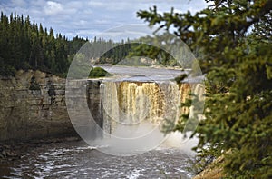 Alexandra Falls over the Hay River