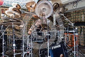 Alexey Bobrovsky melodic drumming