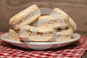 alfajores of cornstarch and dulce de leche, Argentine cuisine