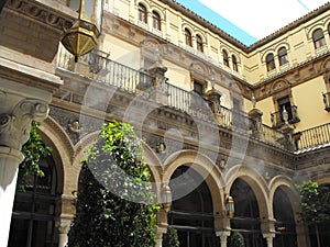 Alfonso Hotel secondary Court