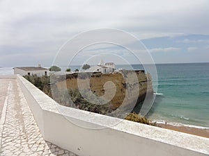 The Algarve a beautiful road trip in Portugal - Beautiful cliffs - Side view