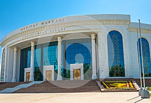 Alisher Navoi Library in Tashkent, Uzbekistan. photo