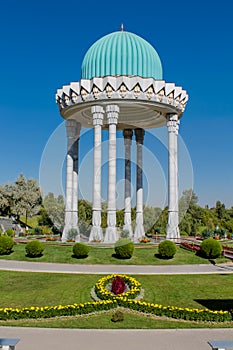 Alisher Navoiy park in Tashkent city, Uzbekistan photo