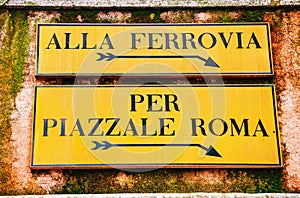 Alla Ferrovia and Piazzale Roma direction sign in Venice photo