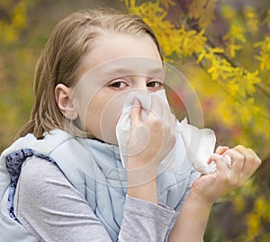 Allergic rhinitis a little girl.