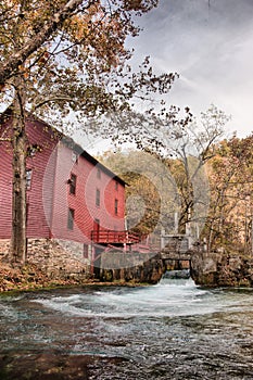 Alley spring mill house