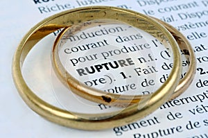 Alliances on the definition of rupture written in French
