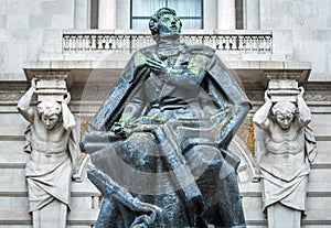 Almeida Garrett statue