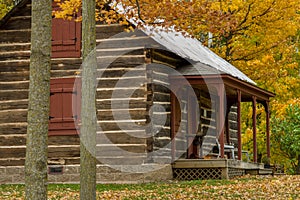 Almelund log cabin, autumn