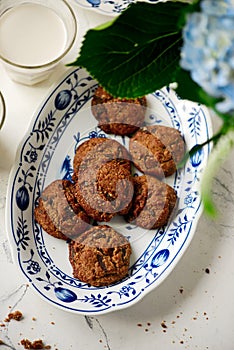 Almond chocolate chip vegan cookies..style rustic