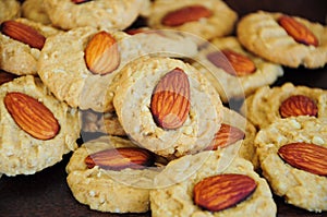 Almond cookies